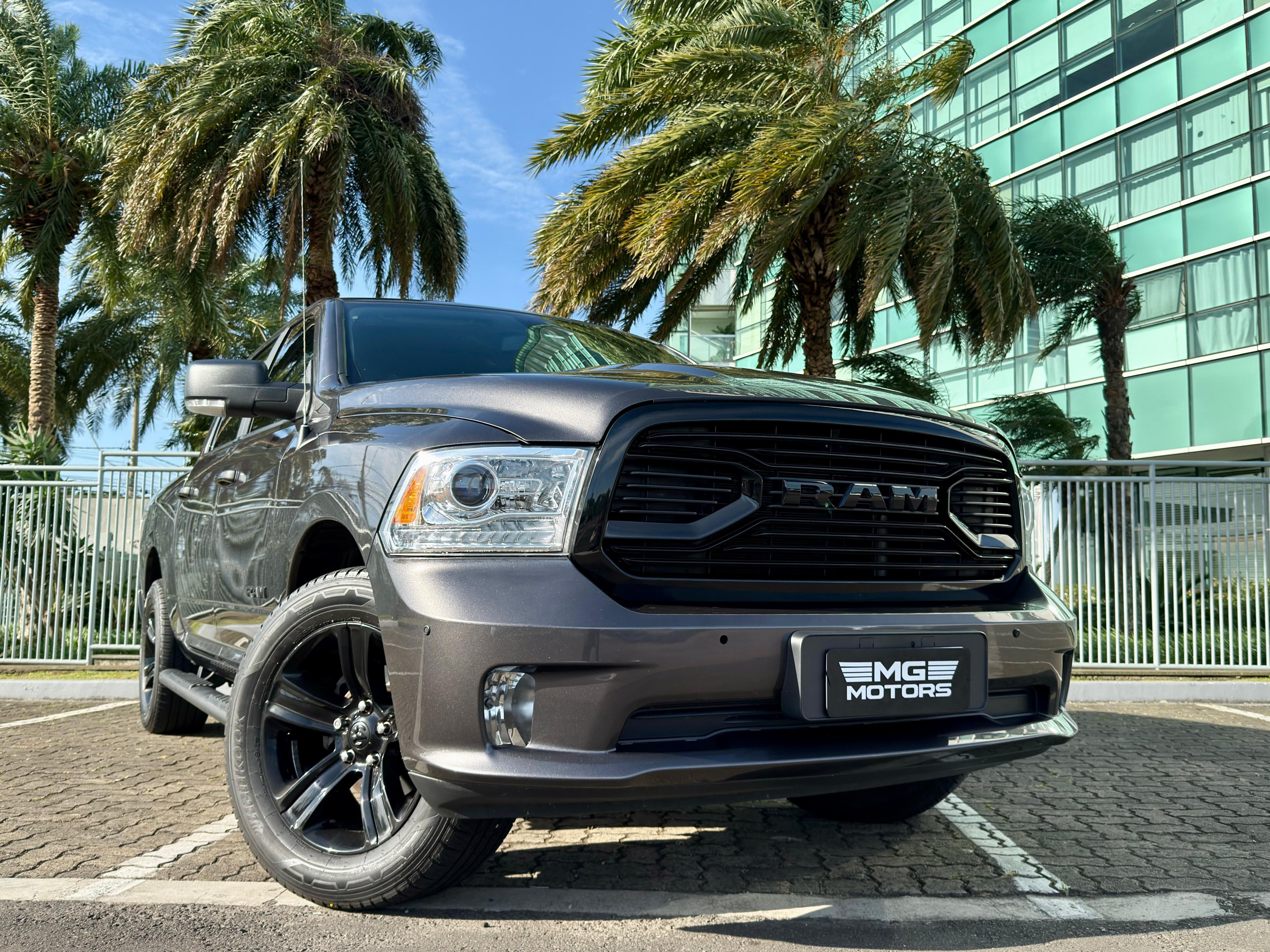 RAM Classic Laramie Night Edition
