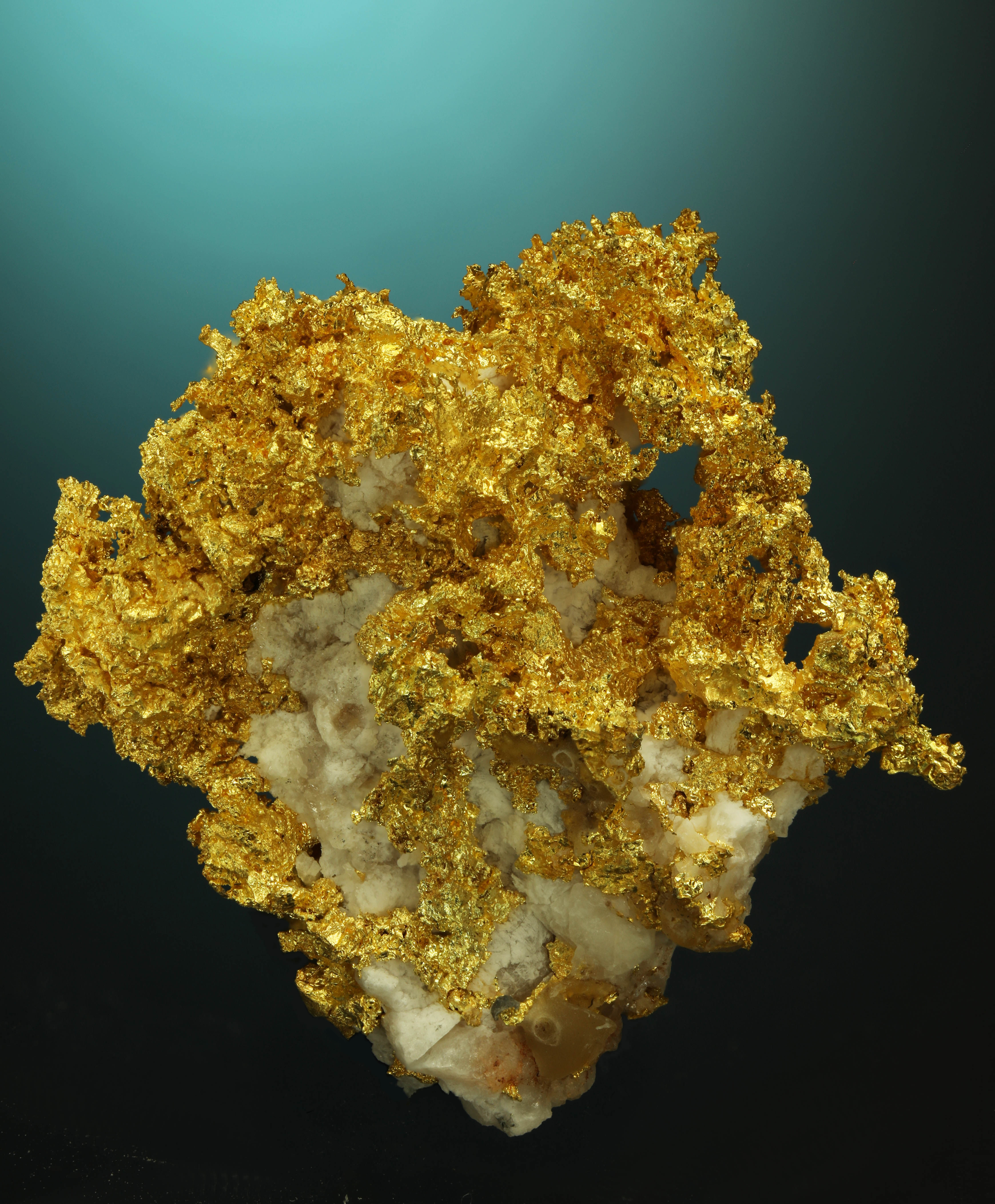 Crystallized Gold on Quartz Round Hill Mine, 750' Level El Dorado, California