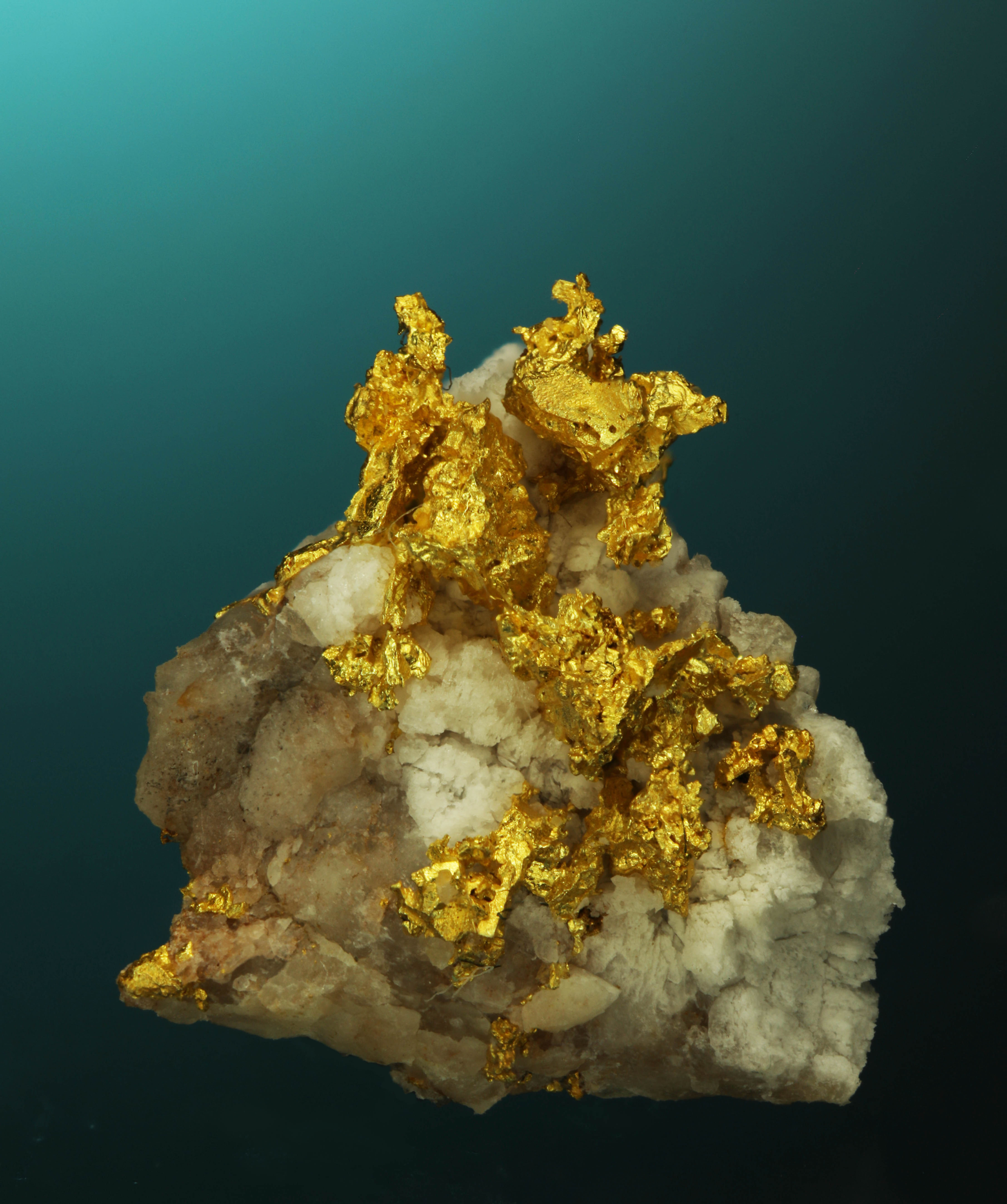 Crystal Gold on Quartz - Round Hill Mine, El Dorado County, California
