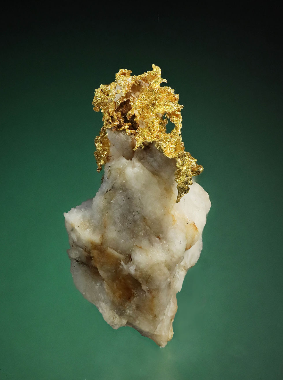 Thumbnail: Crystalline Native Gold with Quartz Matrix - Nevada County, California