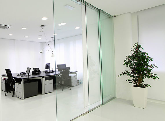 Miami Glass Wall Partitions