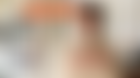 Antoine, fondateur de Clubber, une club-sandwicherie dans le 9ᵉ arrondissement de Paris. 