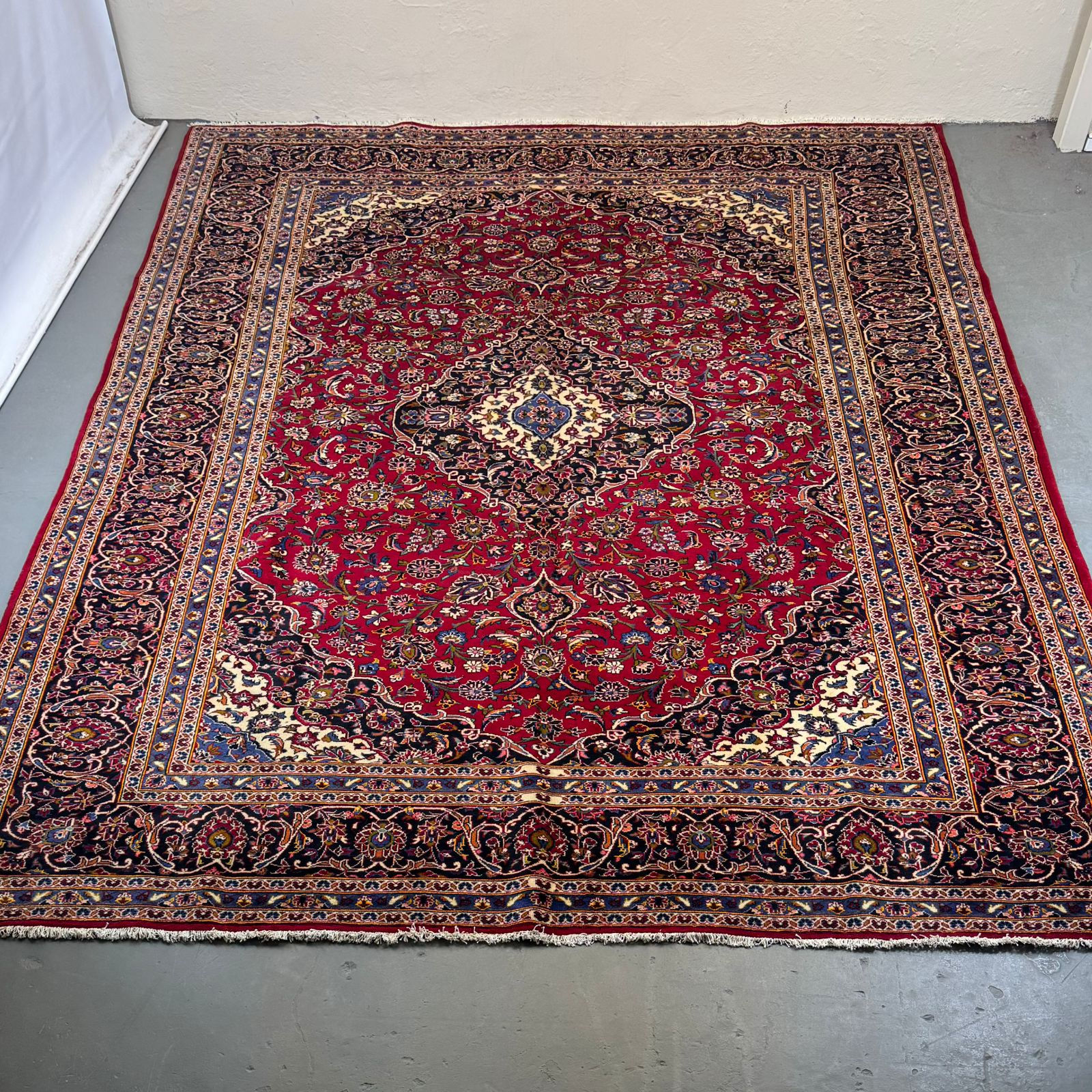 Top Quality High Pile Handmade Persian Carpet