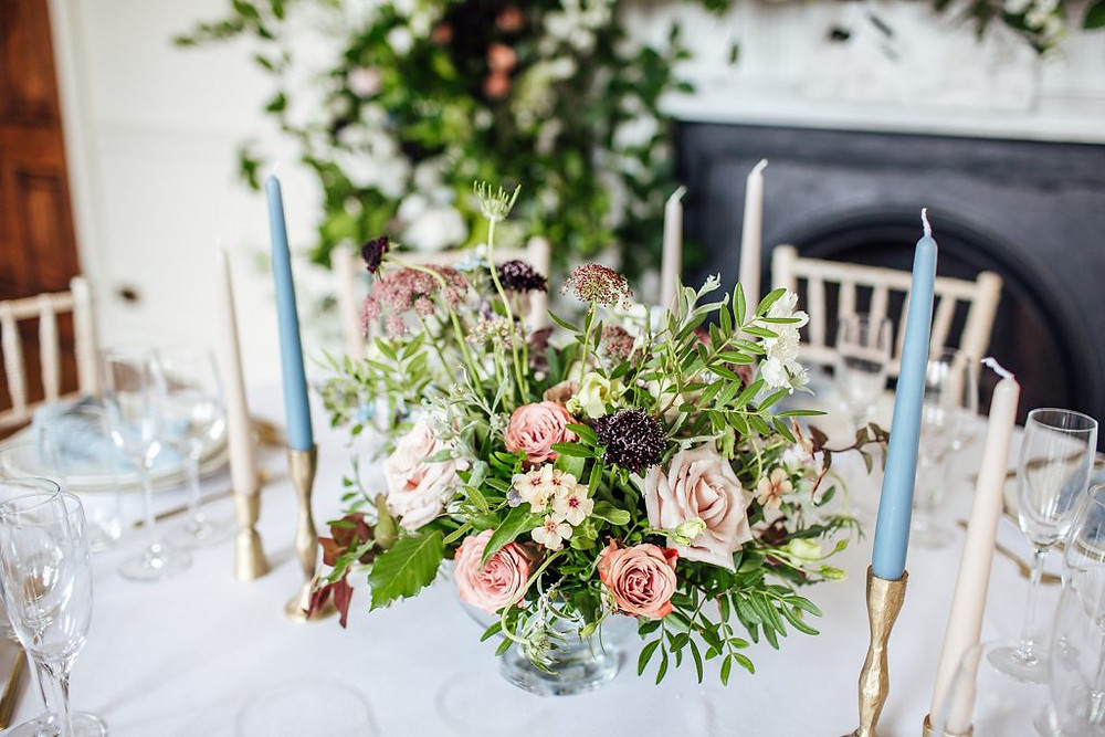 Neutral wedding flowers