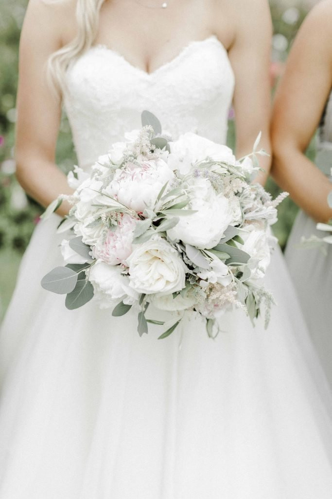 Caswell House wedding flowers - Caswell house - oxford florist - bristol florist - cotswold florist - luxury flowers - luxury wedding - fine art flowers