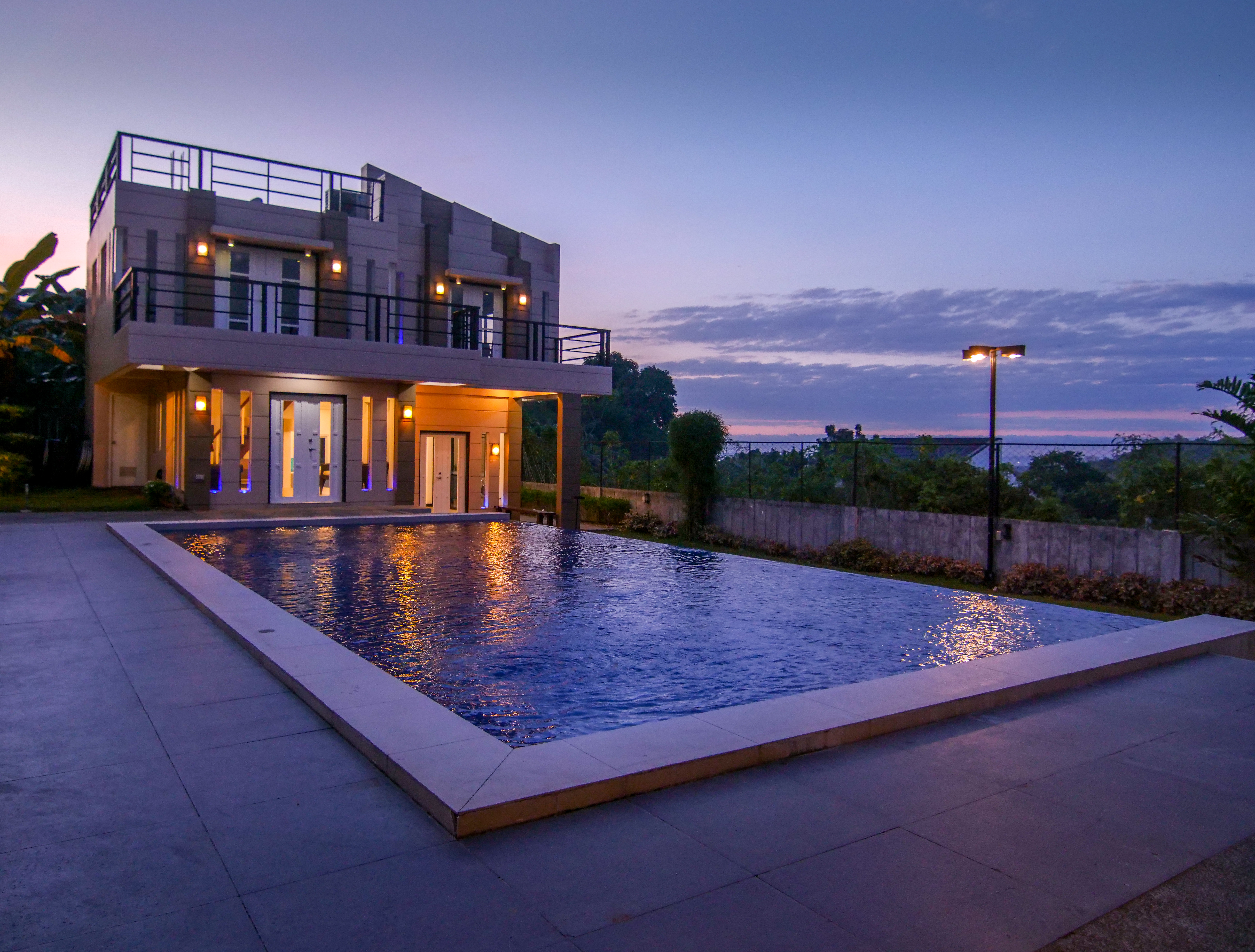 Best Hotel and Resorts: Private Resort In Antipolo Overlooking
