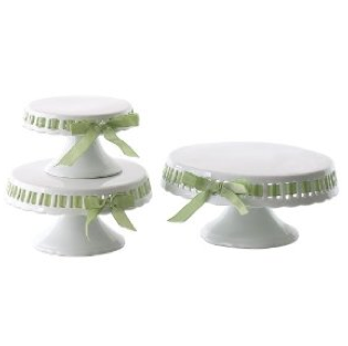 White ceramic cake stand