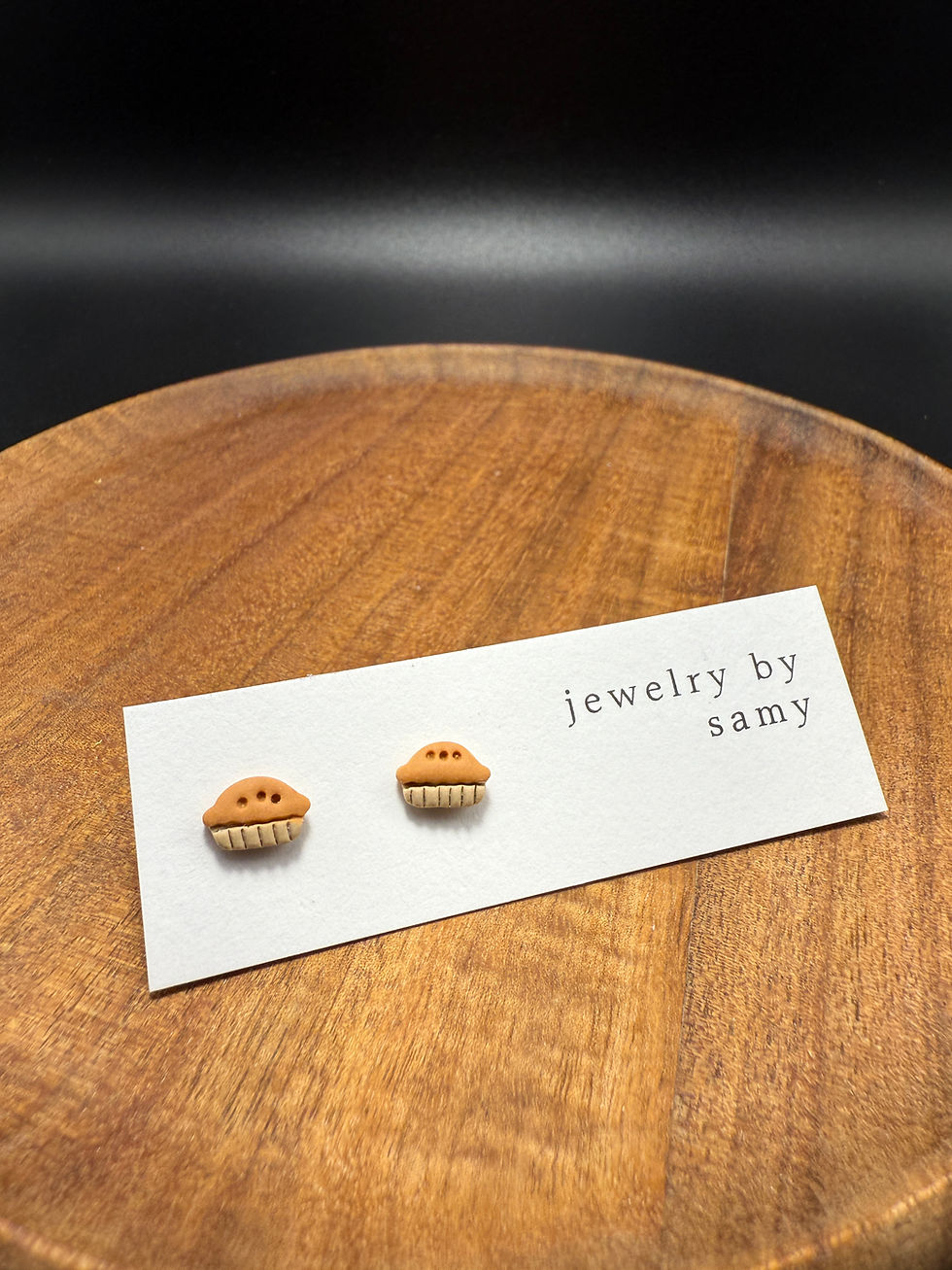 Mini Pumpkin Pie Stud