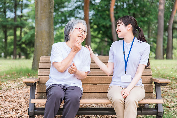 介護職員と施設利用者