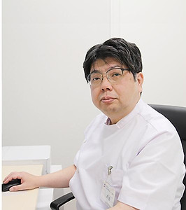 院長 新垣直樹