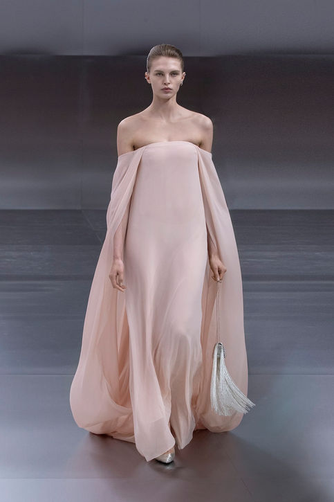 Fendi Couture: Eine Hommage an Lagerfelds Visionen