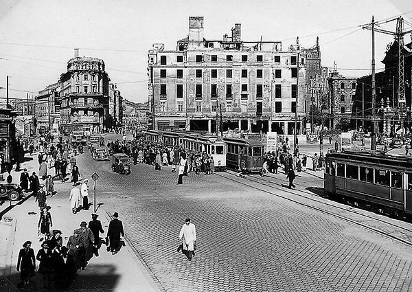 Karlsplatz 1947-1.jpg