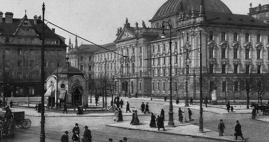 Stationhaus Stachus.jpg