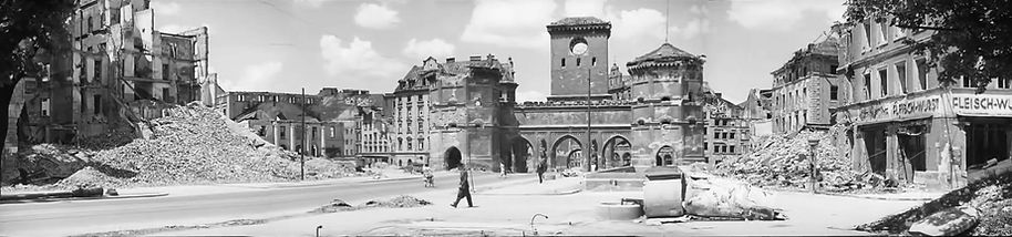 1945 Panorama Isartor Cronauer.jpg