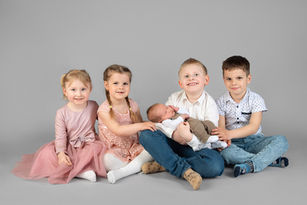 newborn focení se sourozenci