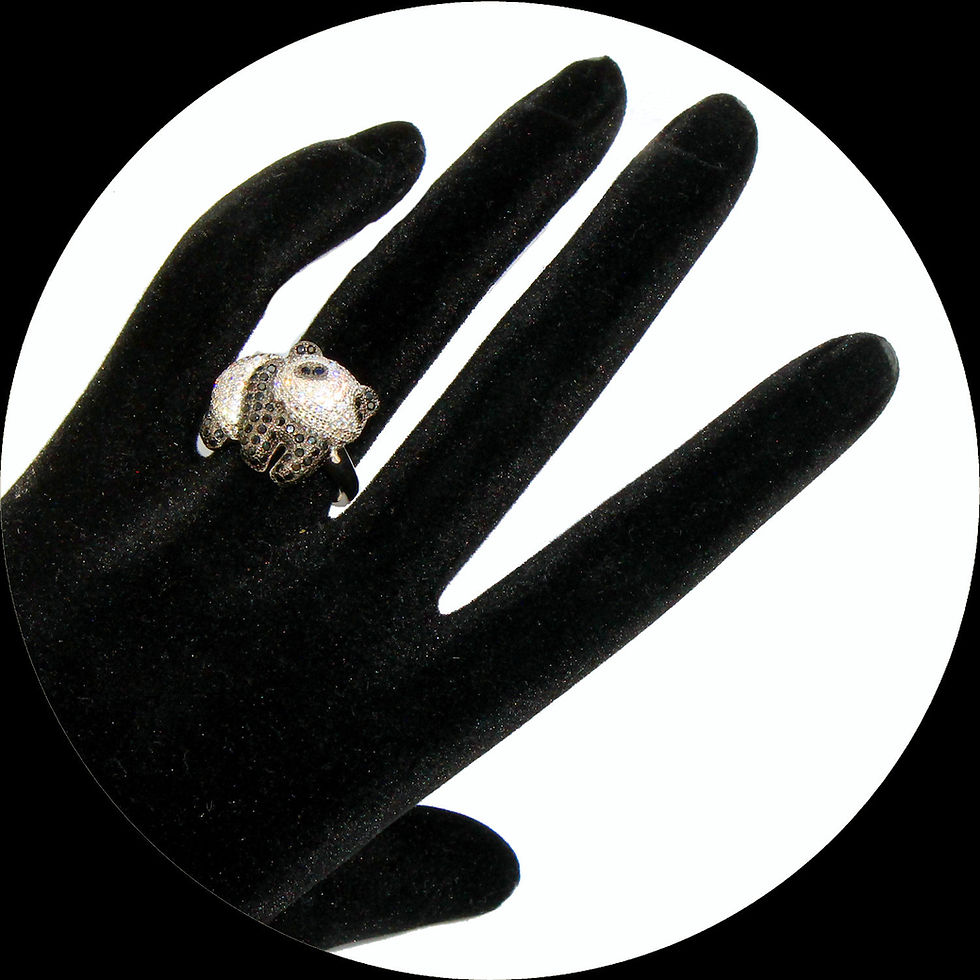 Thumbnail: Ring with zirconia-paved panda bear in rhodium-plated 925 Sterling silver