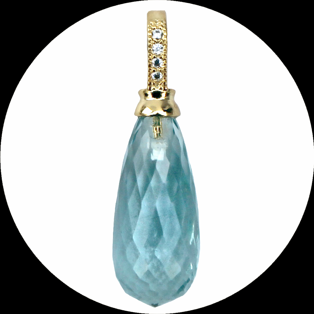 Clip Anhänger mit blauem Quarz im Brioletteschliff aus vergoldetem Silber