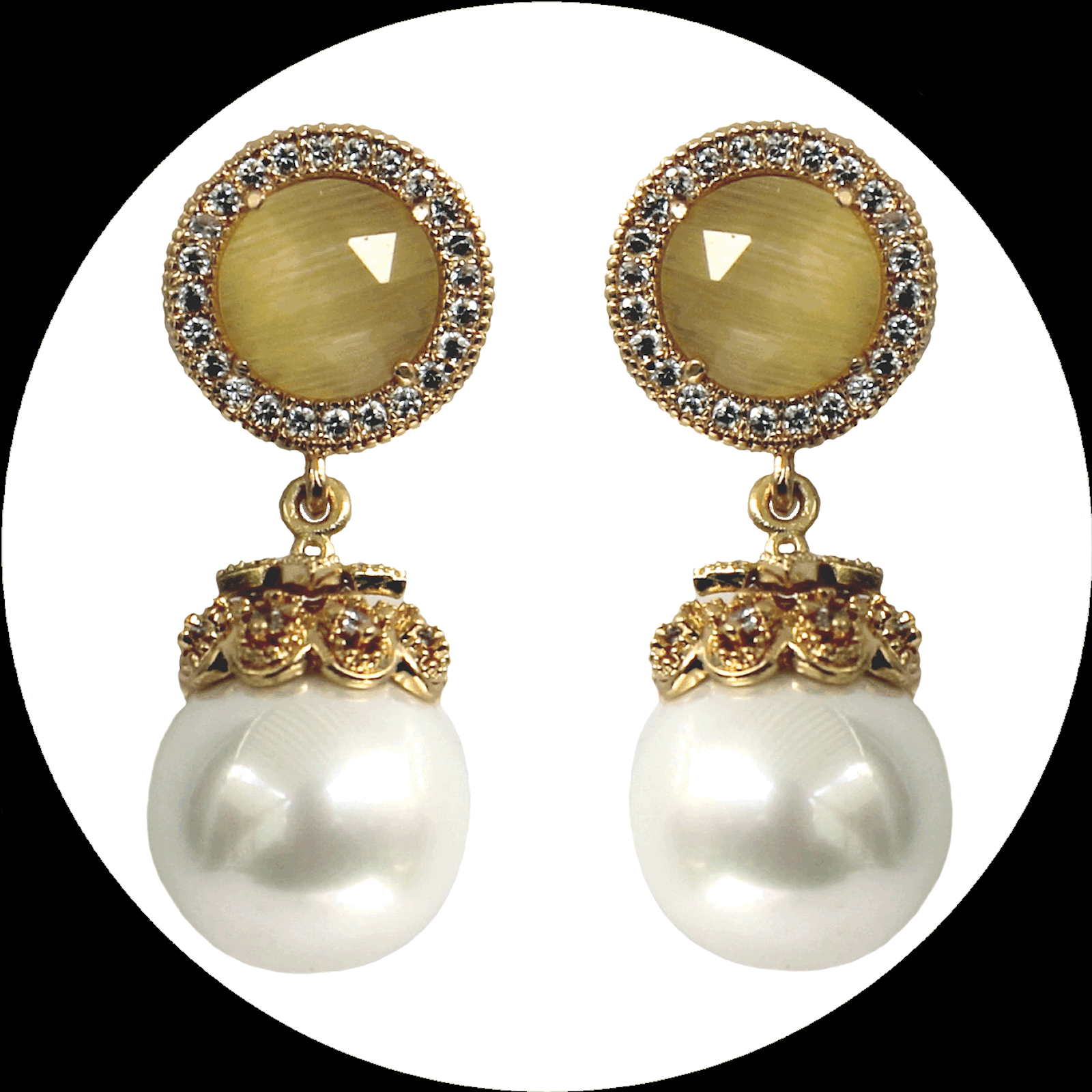 Chandeliers con perle e vetro opalino giallo in rame dorato