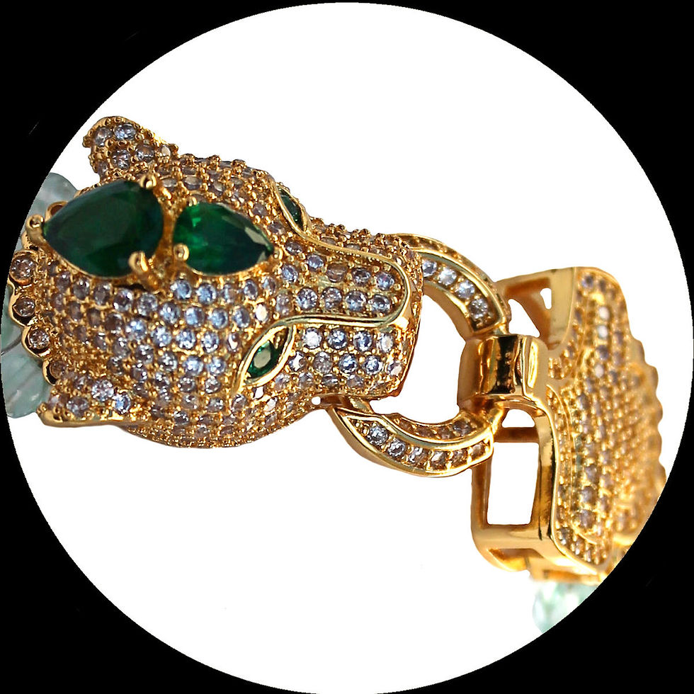 Miniatura: Bracciale a sei file di fluorite verde con chiusura a forma di pantera pavé di zirconia cubica