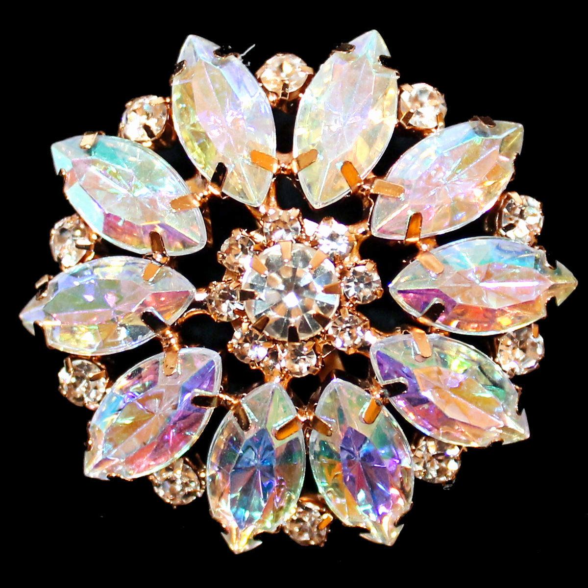 Large vintage-style shank button with white rhinestones and white gemstones, 38 mm