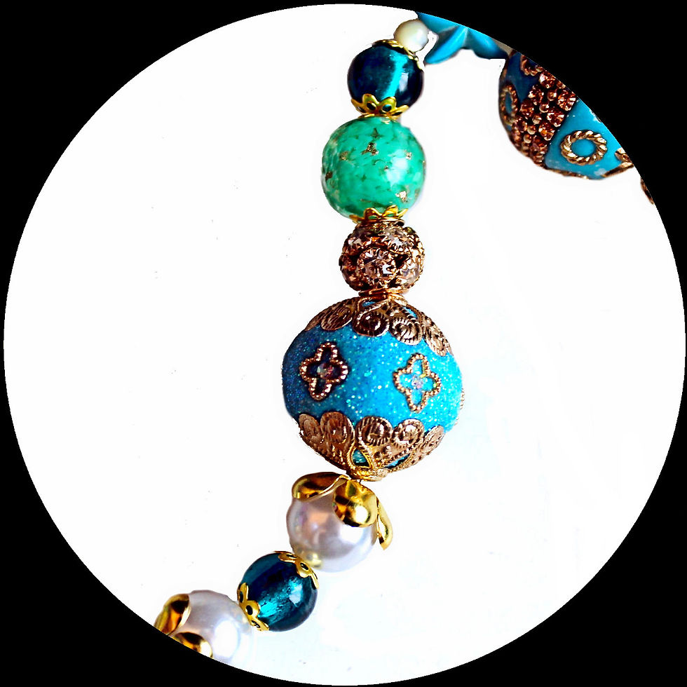 Miniature : Long collier avec gland vert d'eau, perles de verre de Murano et étoiles de mer en howlite