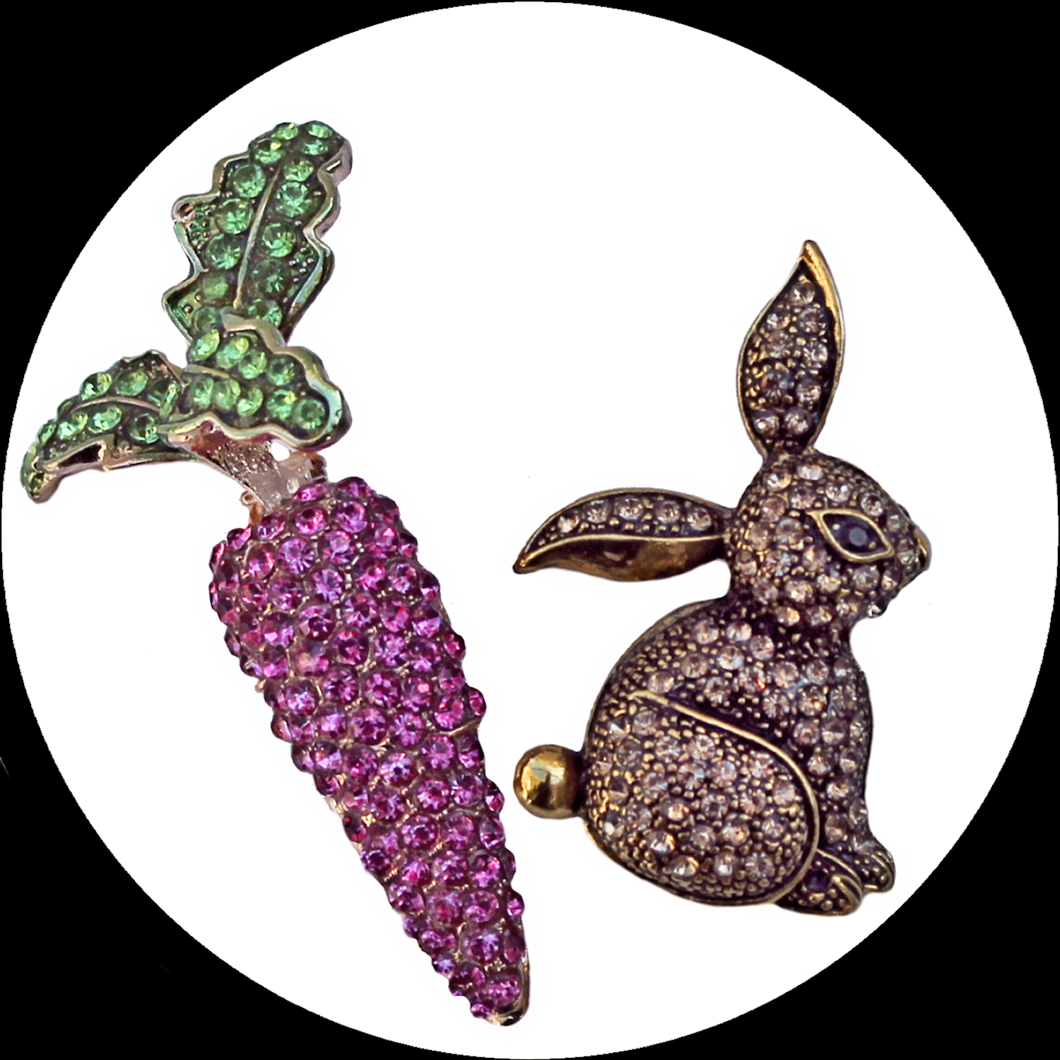 Deux broches dans un set : Lapin et Carotte avec cristaux de verre colorés
