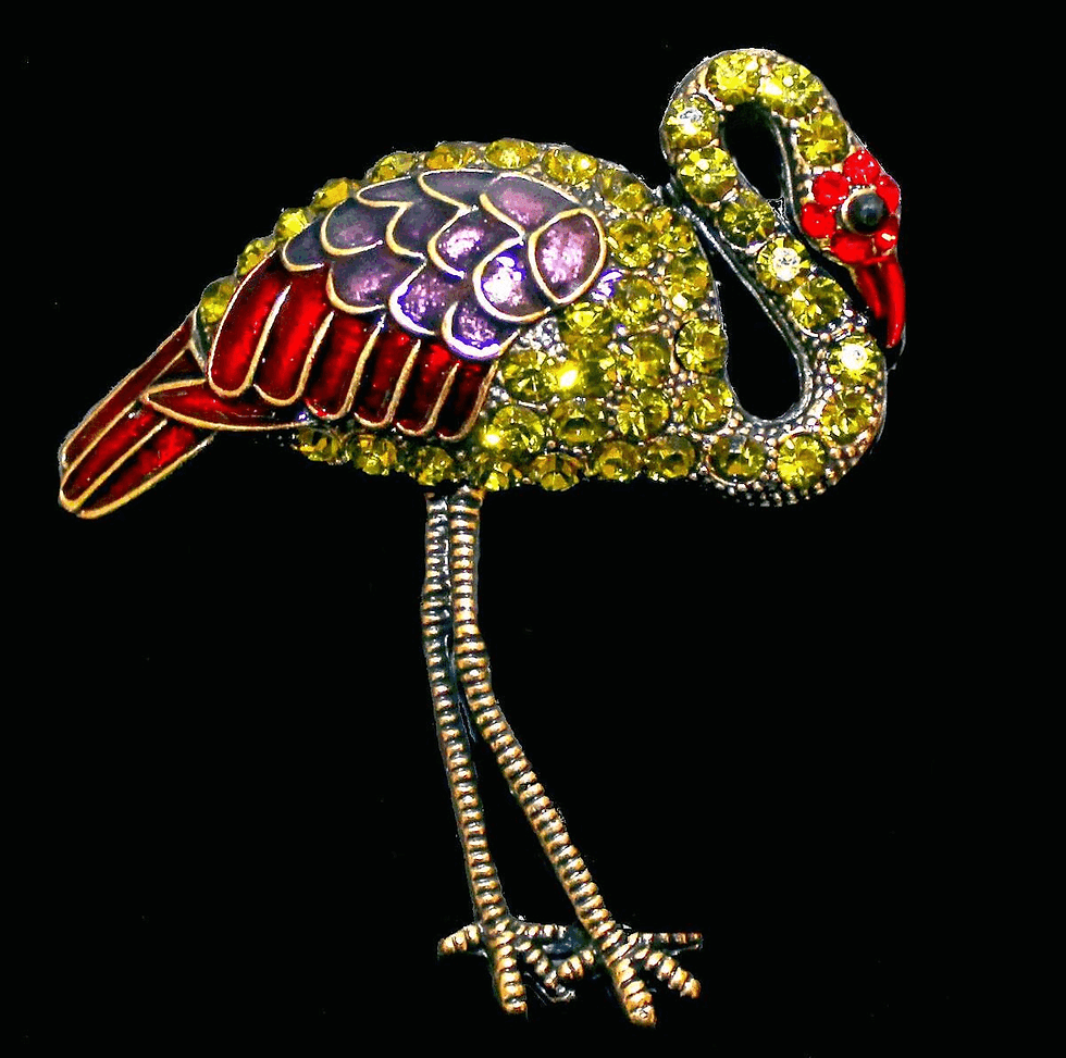 Brosche Kranich aus antikgoldfarbenem Metall mit bunten Kristallen und Emaille
