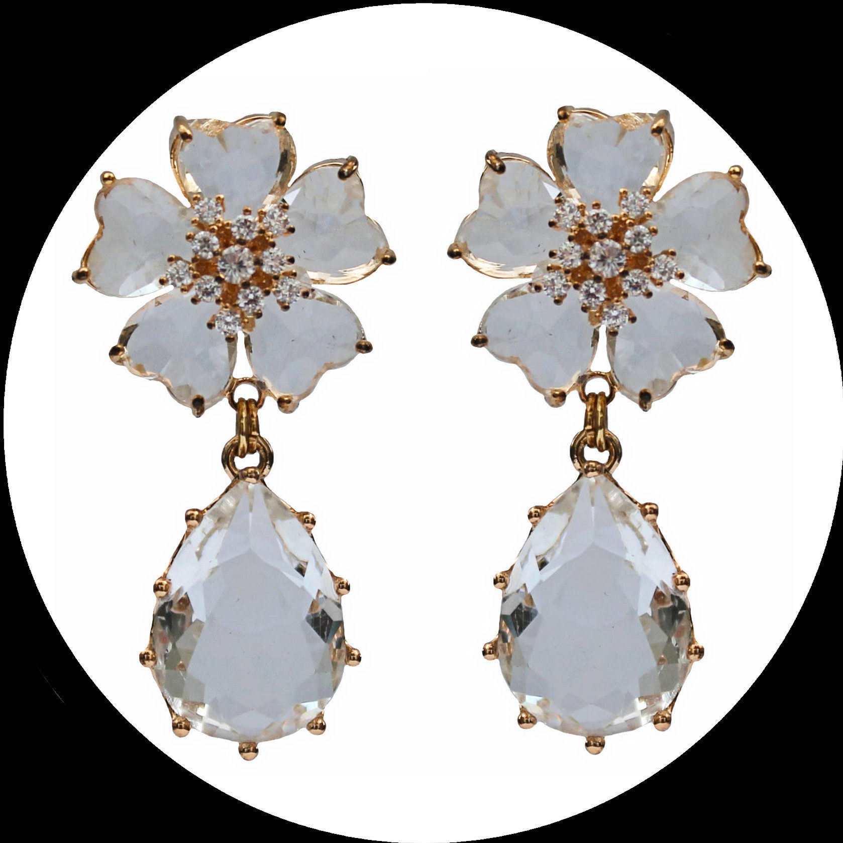 Chandeliers mit blumenförmigen Oberteilen, weißen Glaskristallen und Zirkonia