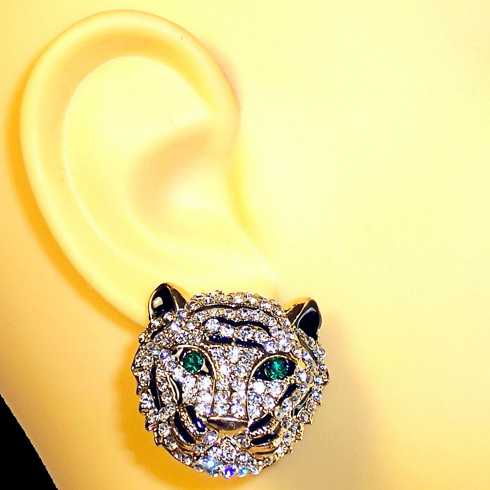 Miniatura: Set di collana e orecchini con teste di tigre in metallo placcato oro con pavé di cristallo
