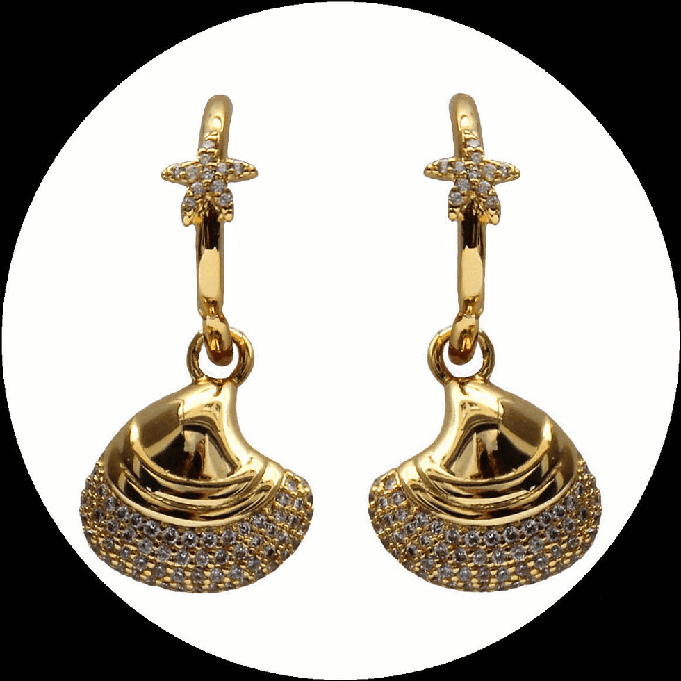 Boucles d'oreilles avec coquillages incrustés de zircone cubique et étoiles de mer en argent doré