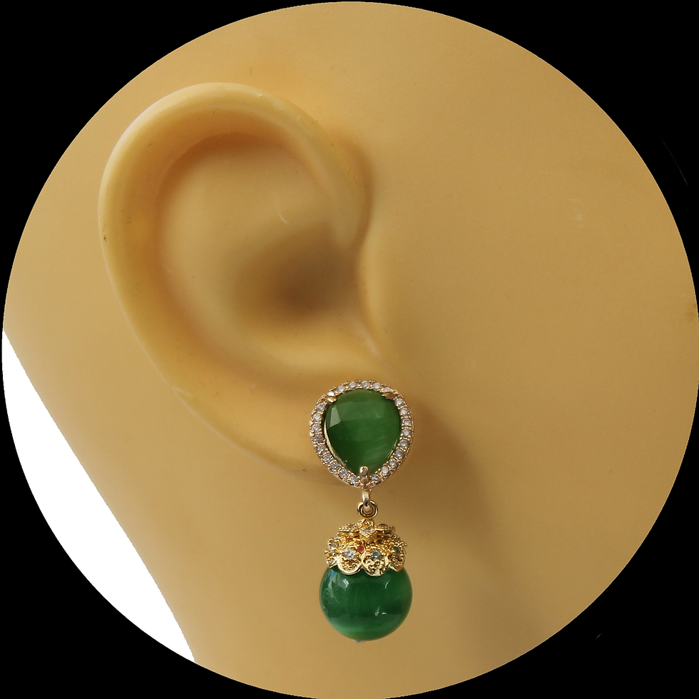 Miniaturbild: Chandeliers mit grünem Opalglas und Cubic Zirkonia aus vergoldetem Kupfer