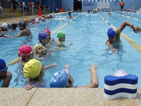 ACADEMIAS DEPORTIVAS Y VACACIONES ÚTILES