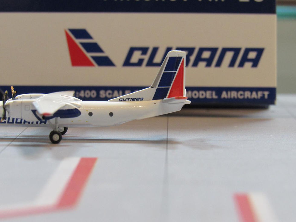 Miniatura: Gemini Jets 400 Antonov 26 Cubana de Aviación