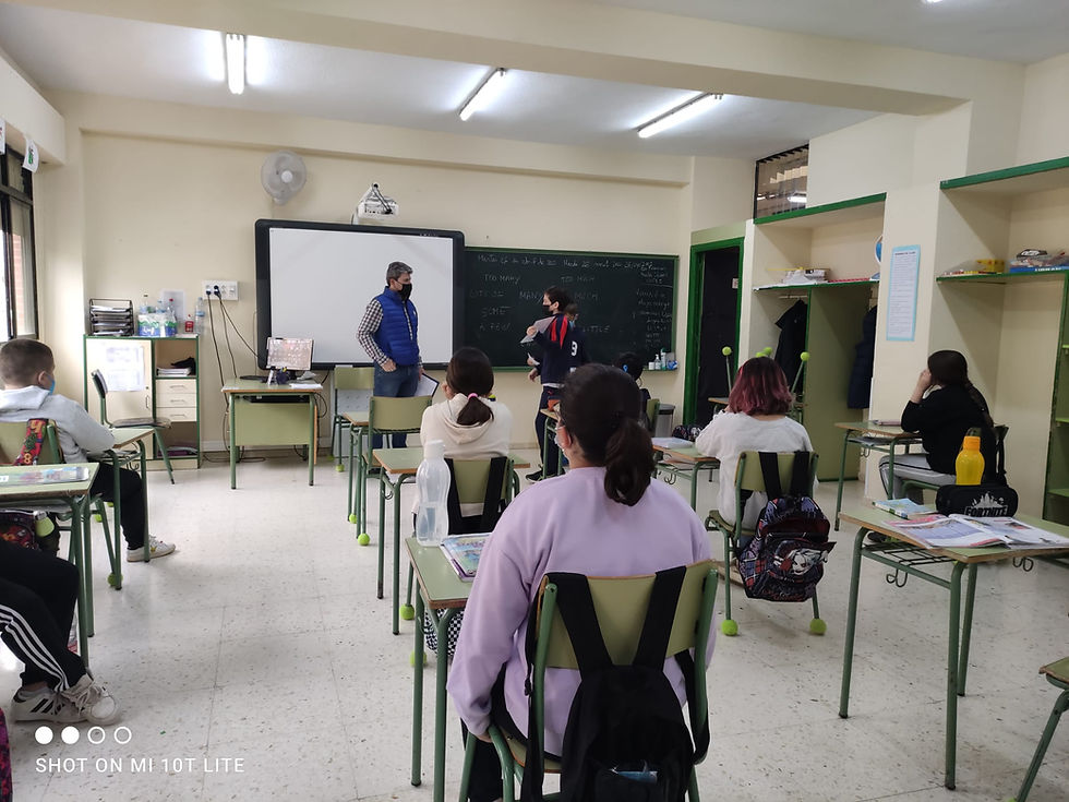 El aparejador del Ayuntamiento vino al colegio BEETHOVEN