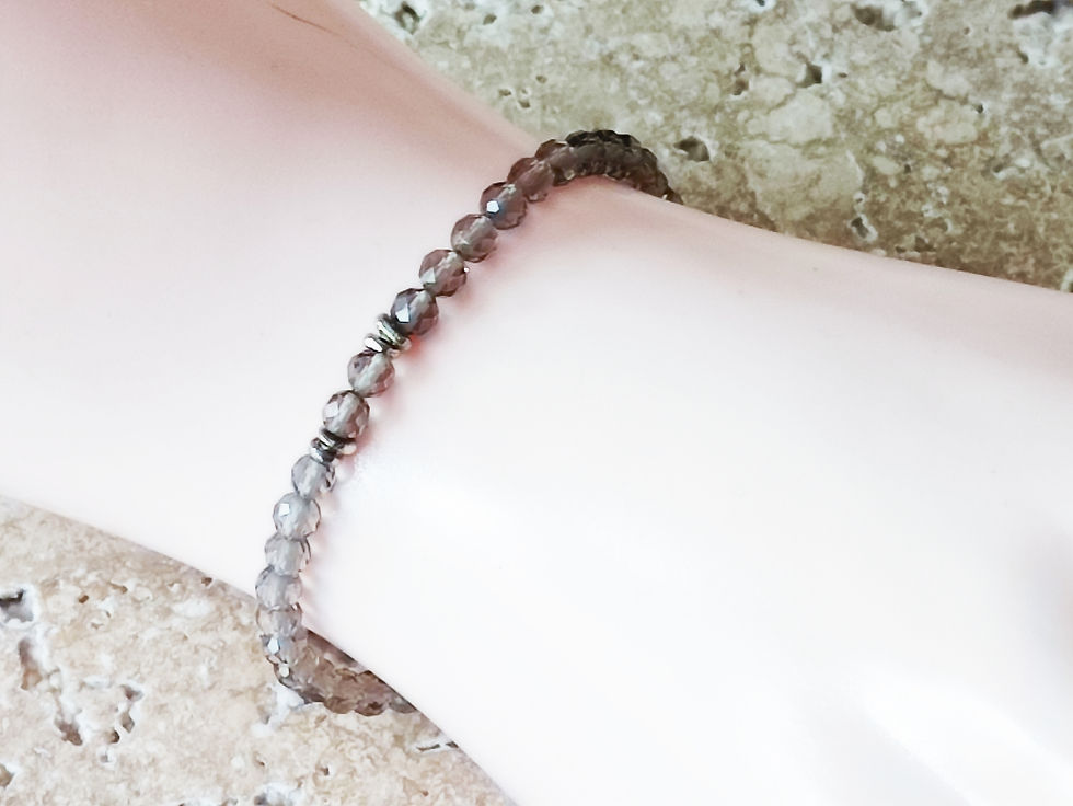 Miniaturbild: Handgefertigtes Rauchquarz Armband funkelndes Edelsteinarmband grau silber Heilstein Energieschmuck Geschenk Frau Freundin