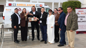 Gobierno de Sonora entrega ambulancias y cubre atención en regiones del estado