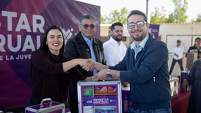 Entrega Gobierno de Sonora botiquines de Bienestar Menstrual en Empalme