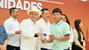 Gobernador Durazo beneficia con beca universal a más de tres mil estudiantes de secundaria