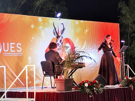 Con la presentación del himno universitario celebra UES sus primeros 40 años