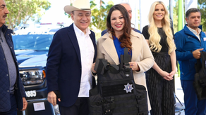 Gobernador Durazo entrega becas, patrullas y equipamiento de seguridad para beneficio del sur del estado