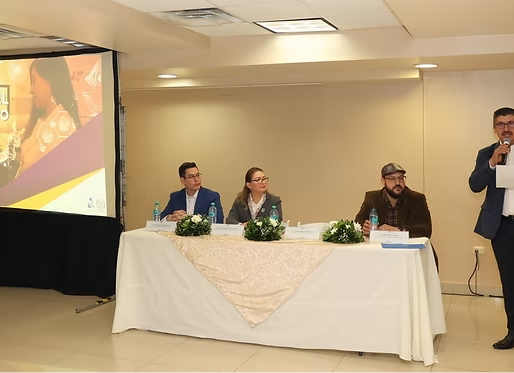 ISSSTESON capacita a químicos en su día con jornadas académicas