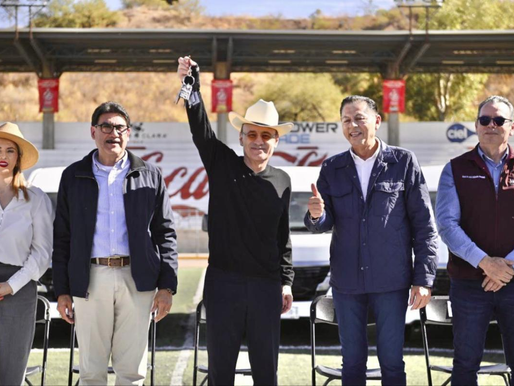 Garantiza Gobernador Durazo servicio de transporte público en la región norte con entrega de vans