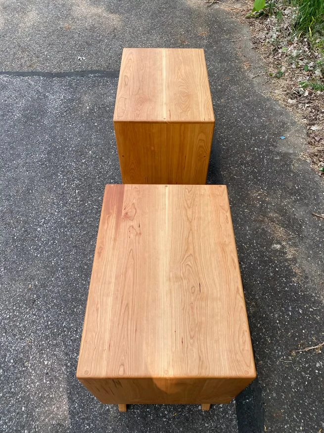 Thumbnail: Kingfisher Nightstands