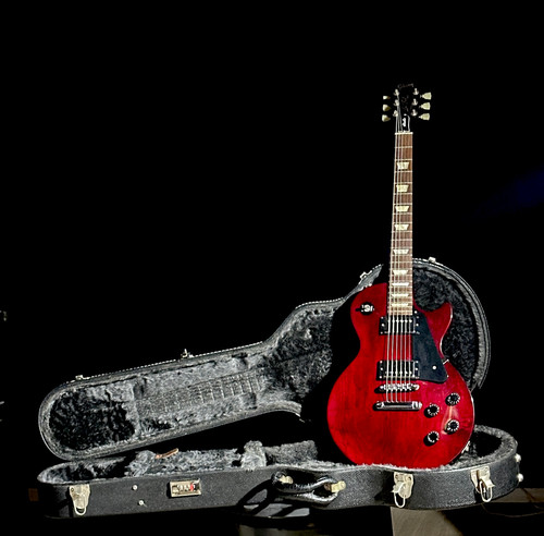 うーこ　Gibson Les Paul Studio 2016 ARTESOM