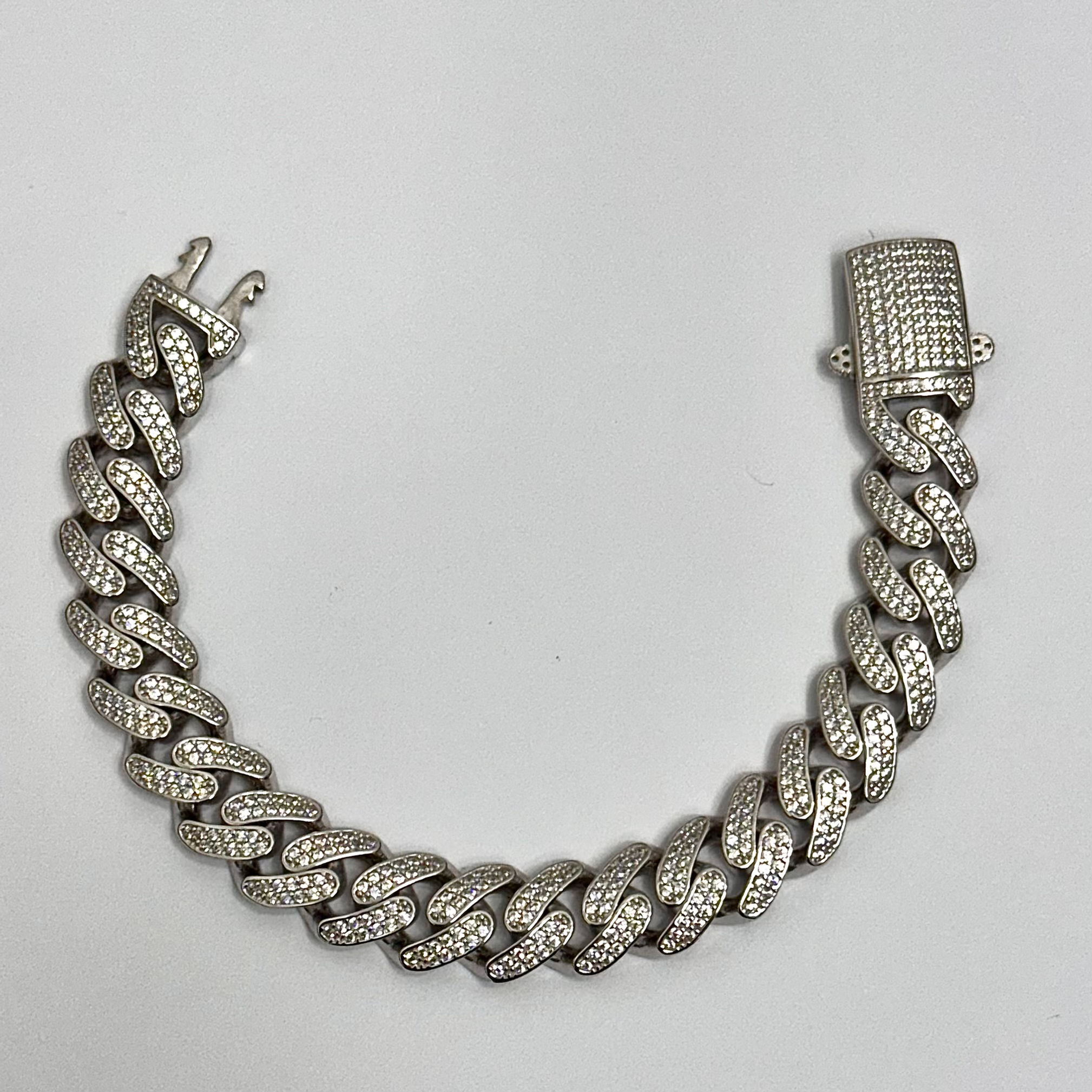 Pulsera cubana de plata con circonitas