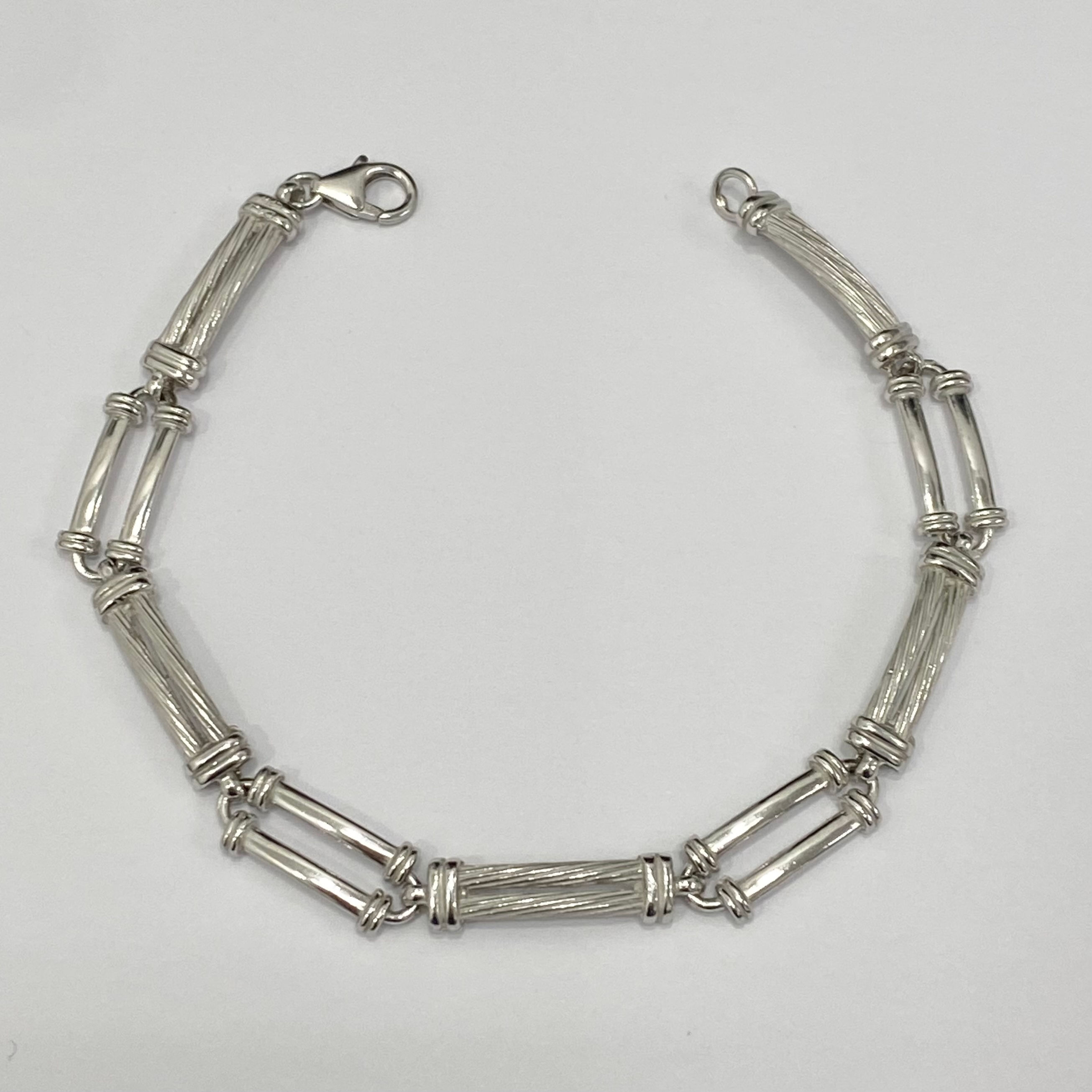 Pulsera de plata con baño de rodio