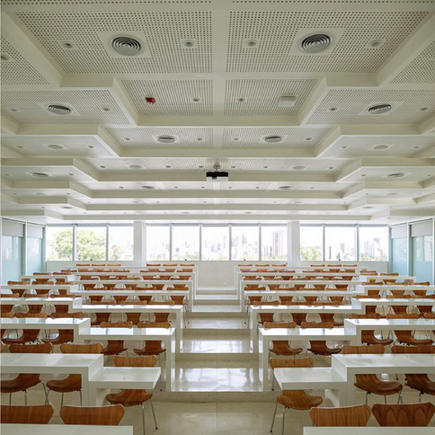 09_aula magna_fotografia_eje central-01.png