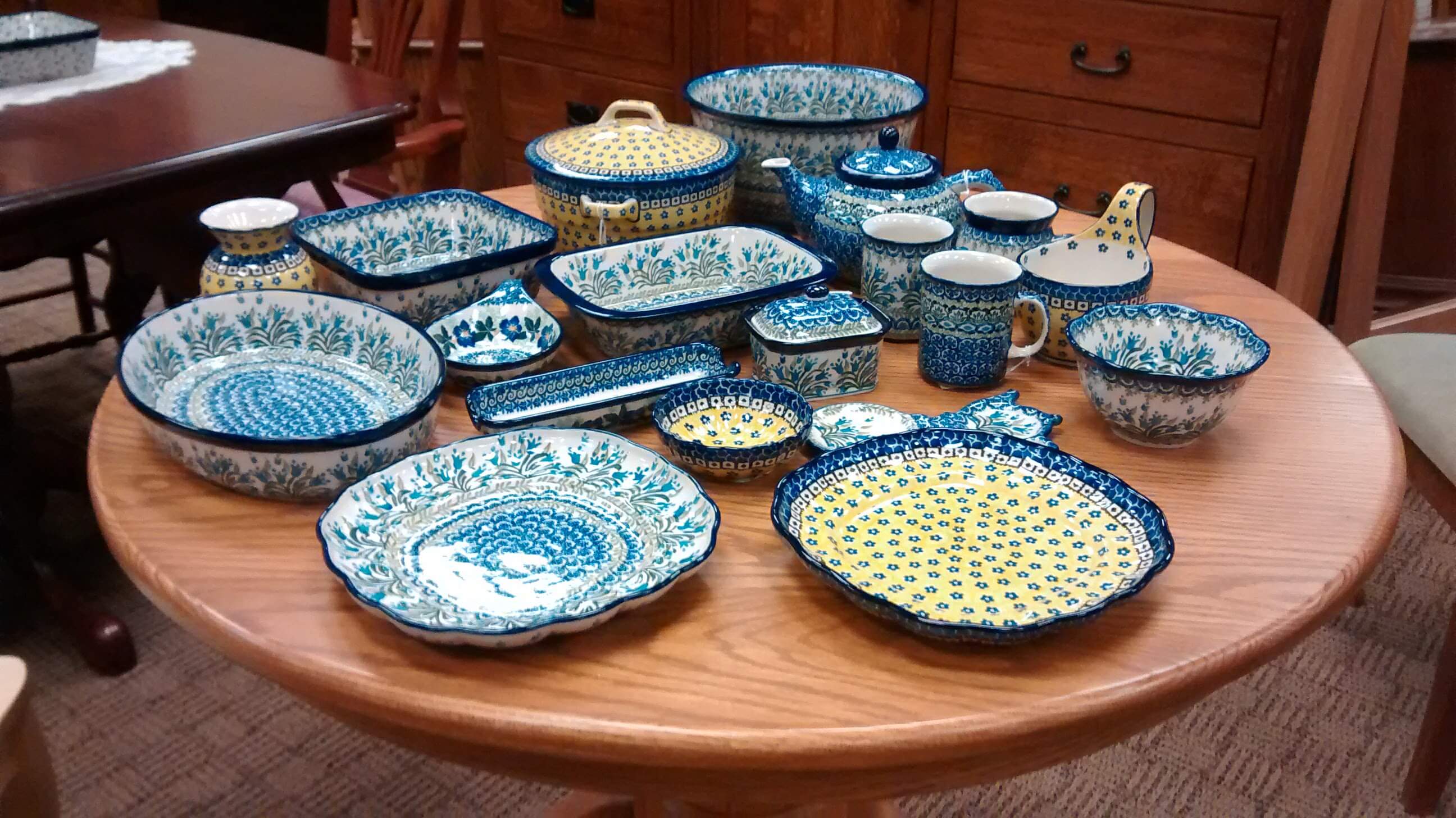 Pittsburgh Polish PotteryThe Amish Home