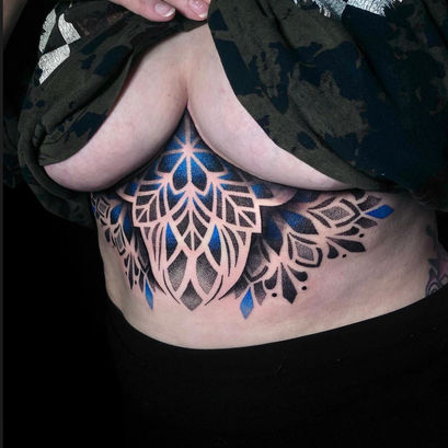Kostik Dry Bauch Mandala Dotwork Tattoo Mannheim