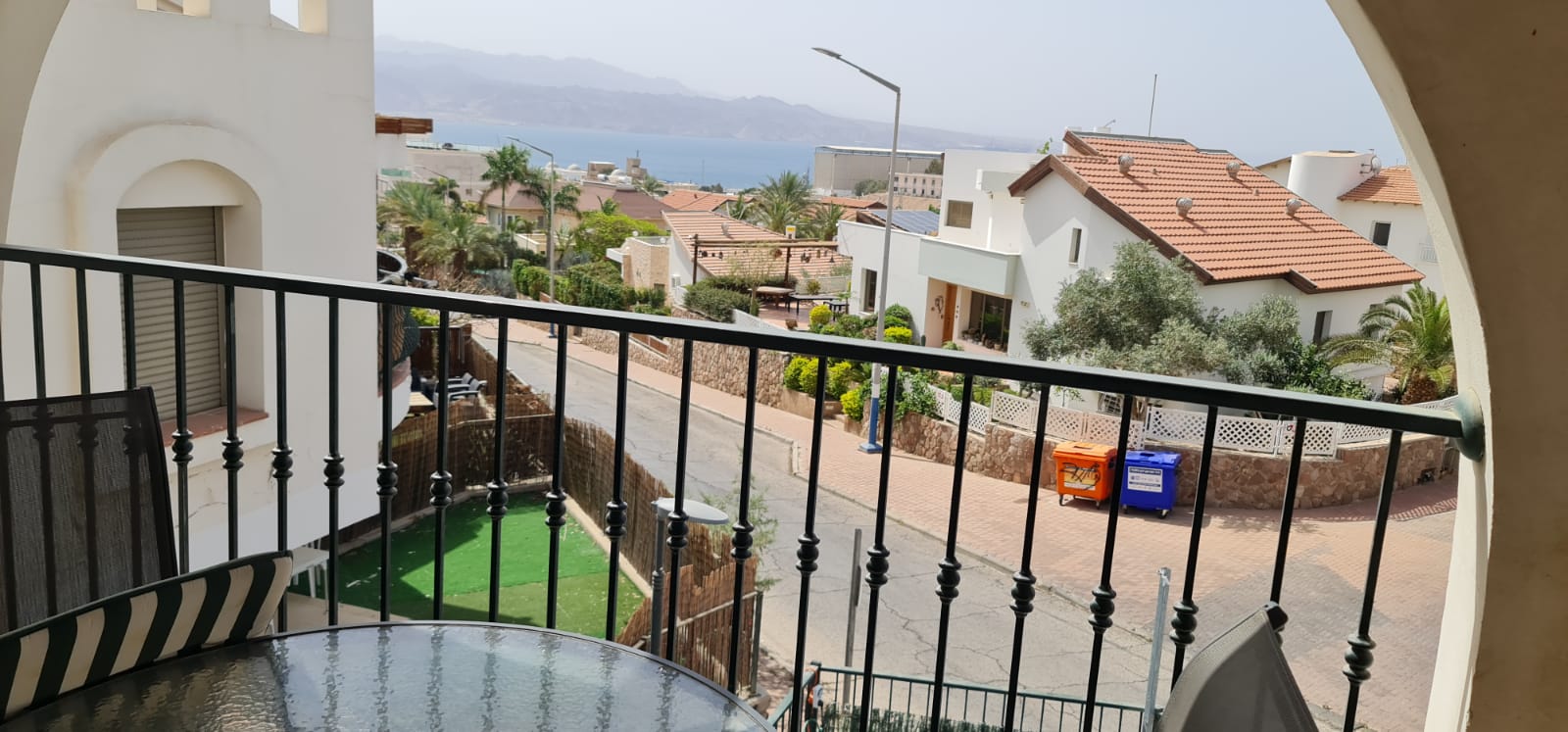 חזית בניין דירת האירוח ברחוב שוהם 10 בשכונת שחמון אילת 9